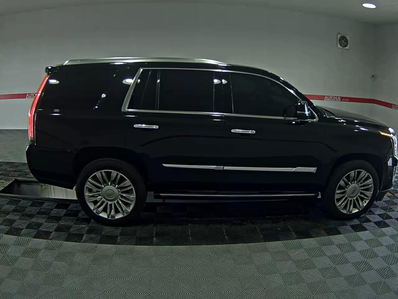 2020 - cadillac escalade