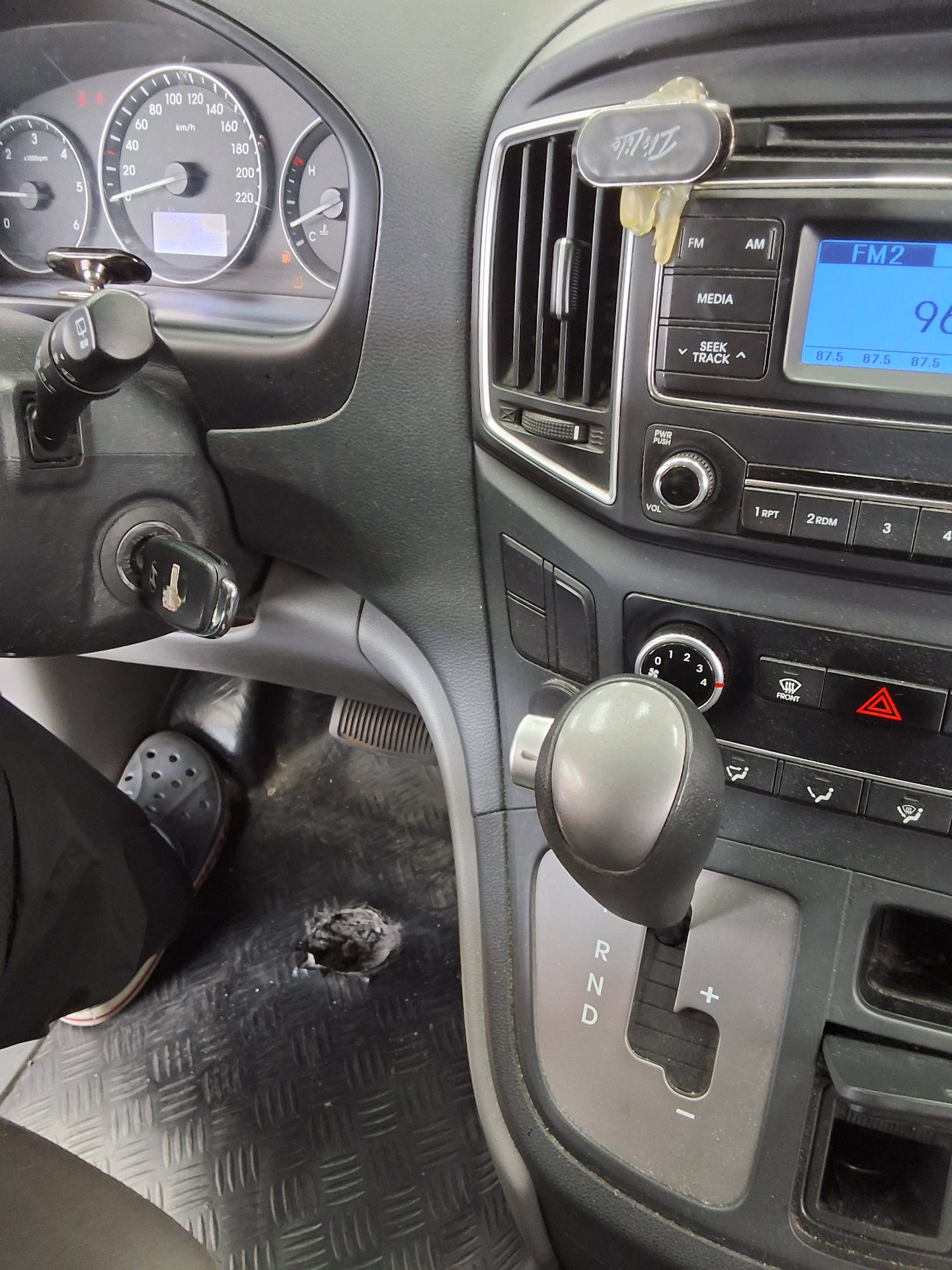 2019 - hyundai grand starex