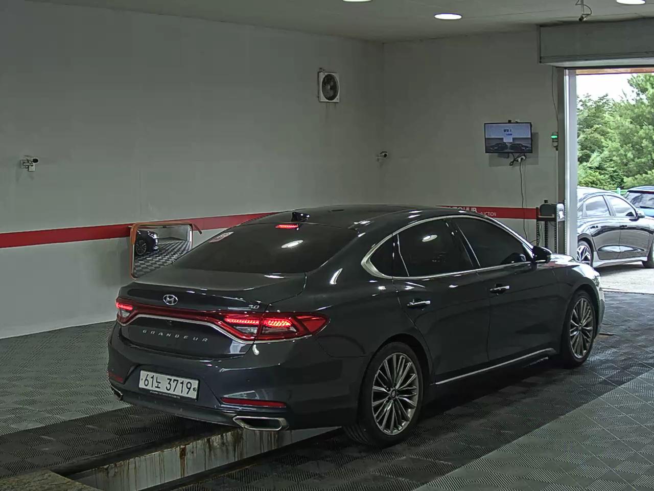2019 - hyundai grandeur