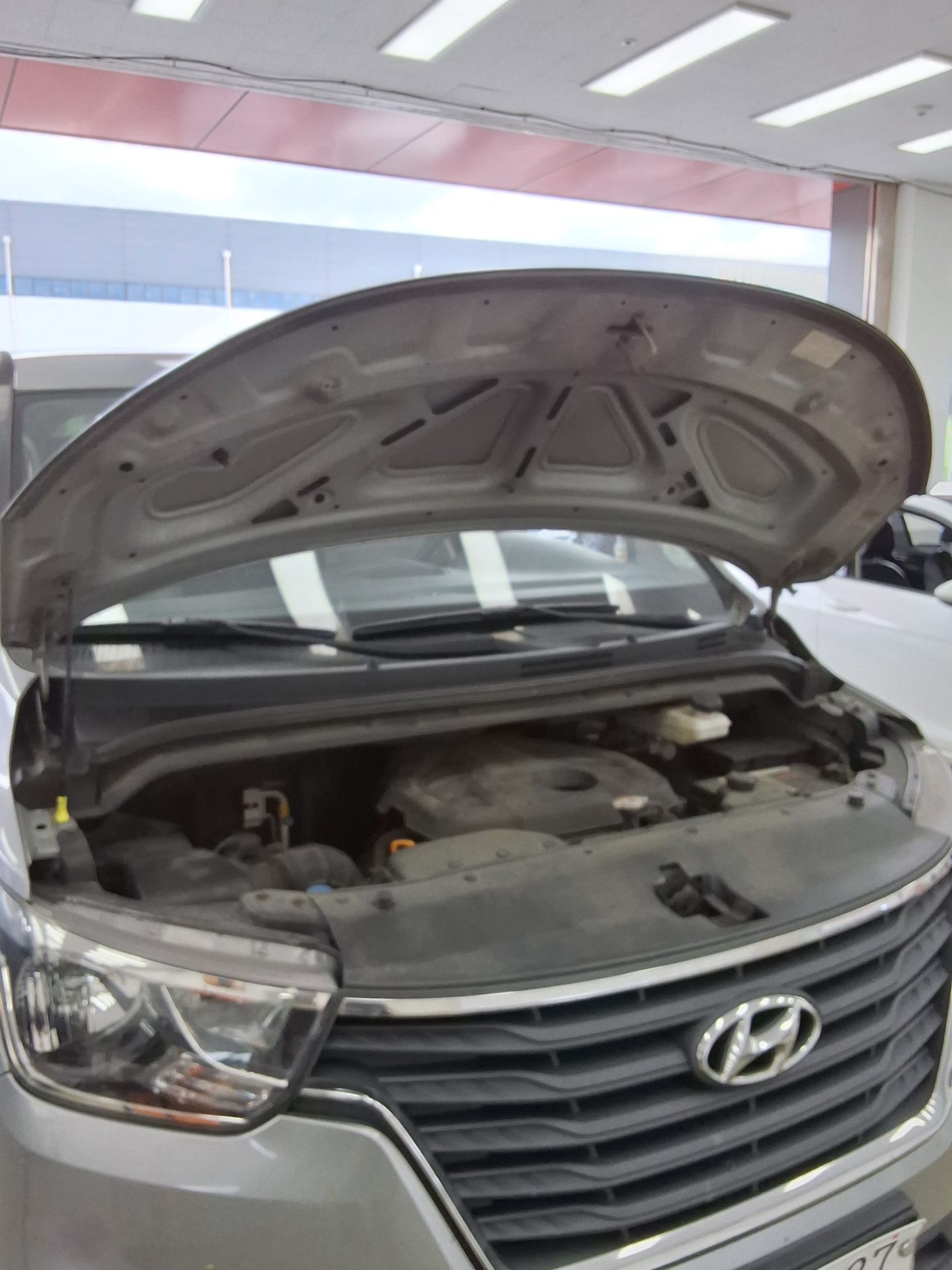2019 - hyundai grand starex