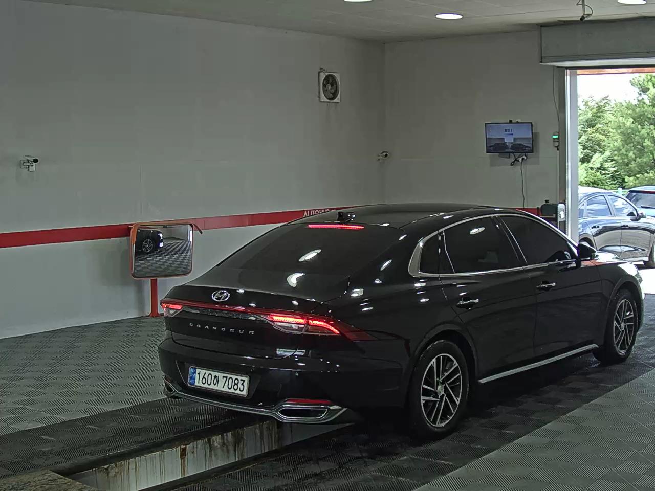 2022 - hyundai grandeur