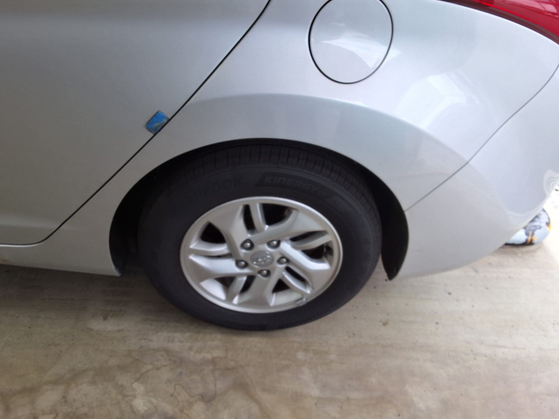 2012 - hyundai avante