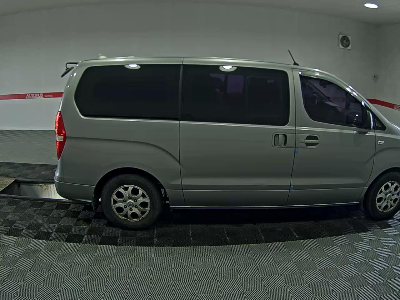 2015 - hyundai grand starex