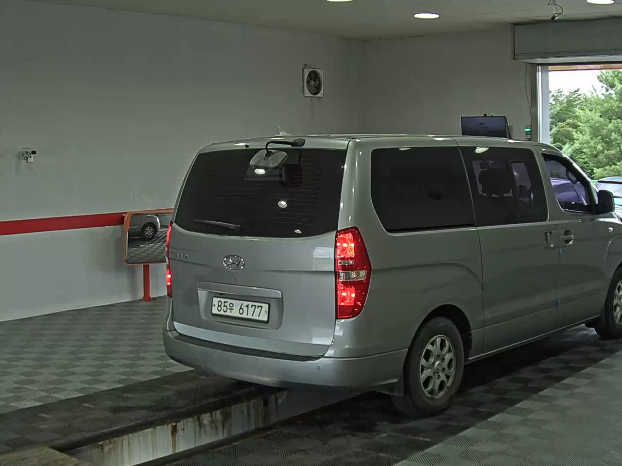 2015 - hyundai grand starex