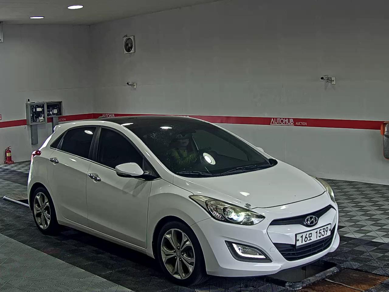 2014 - hyundai i30
