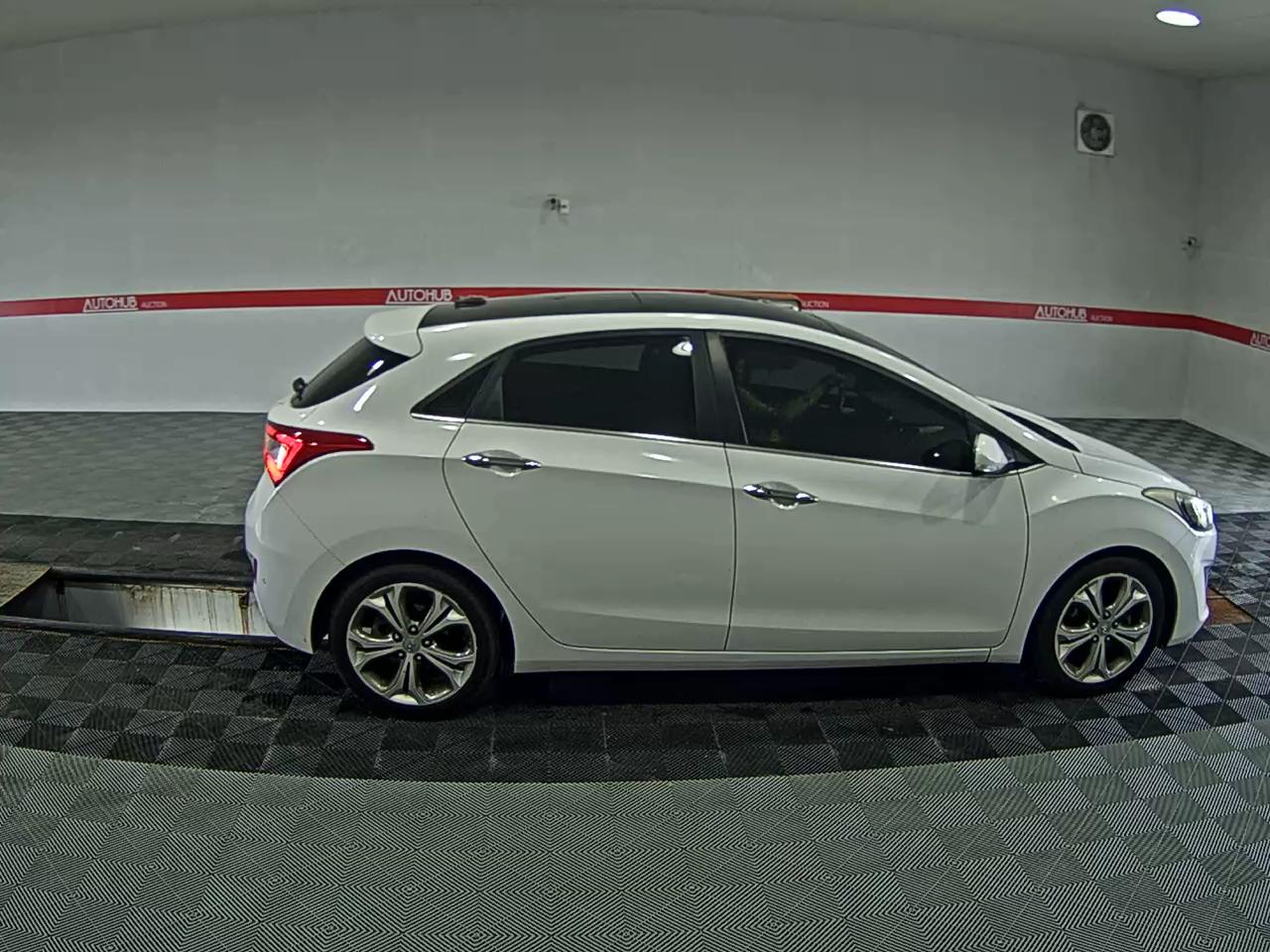 2014 - hyundai i30