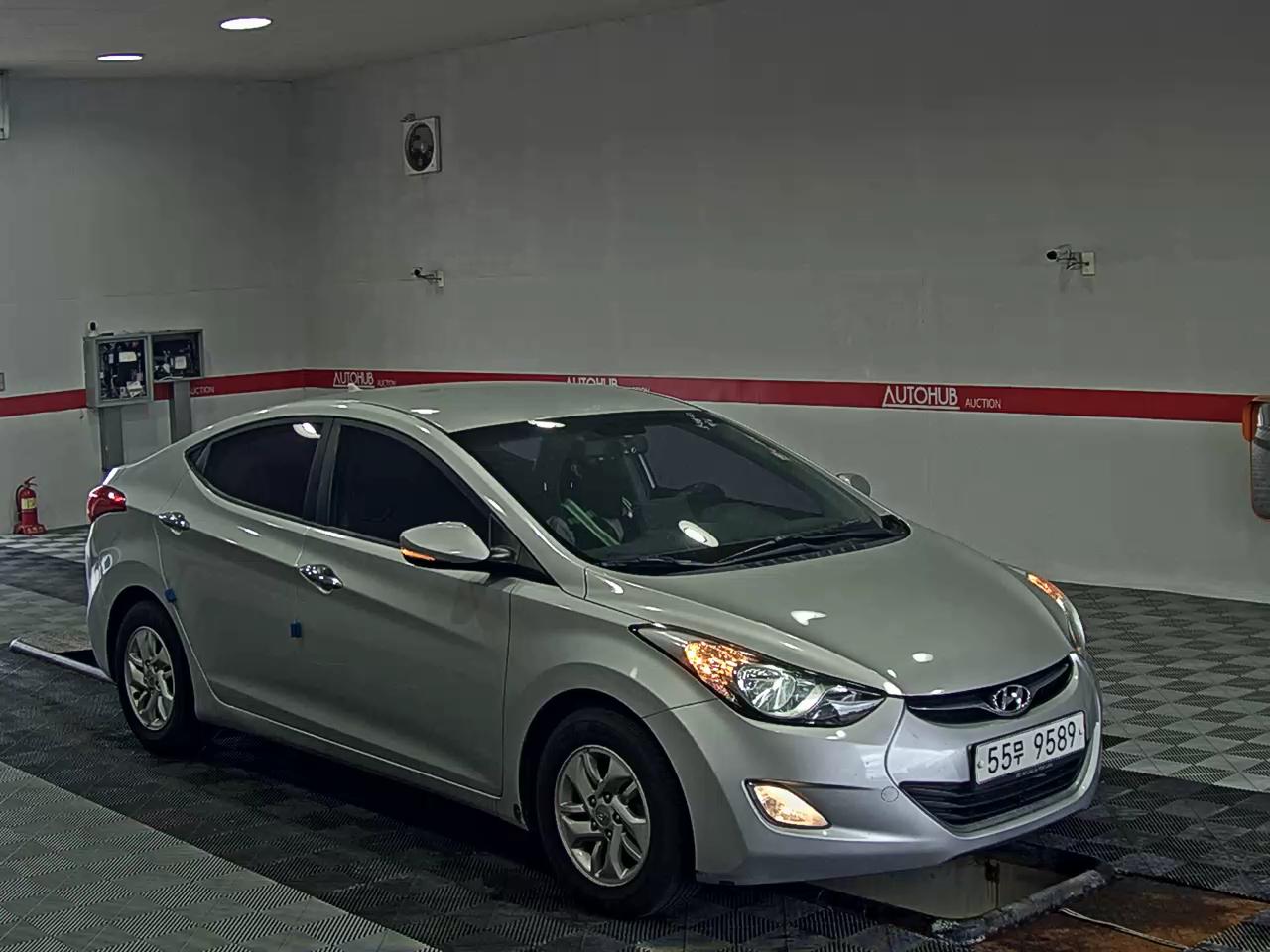 2012 - hyundai avante
