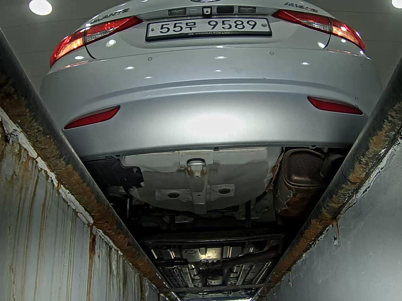 2012 - hyundai avante