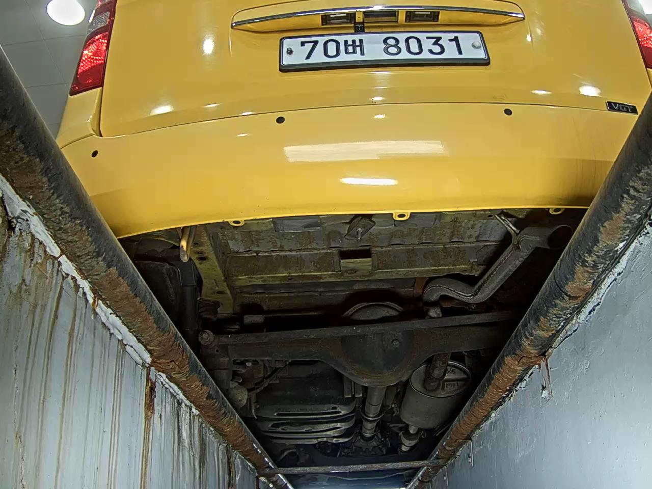 2011 - hyundai grand starex