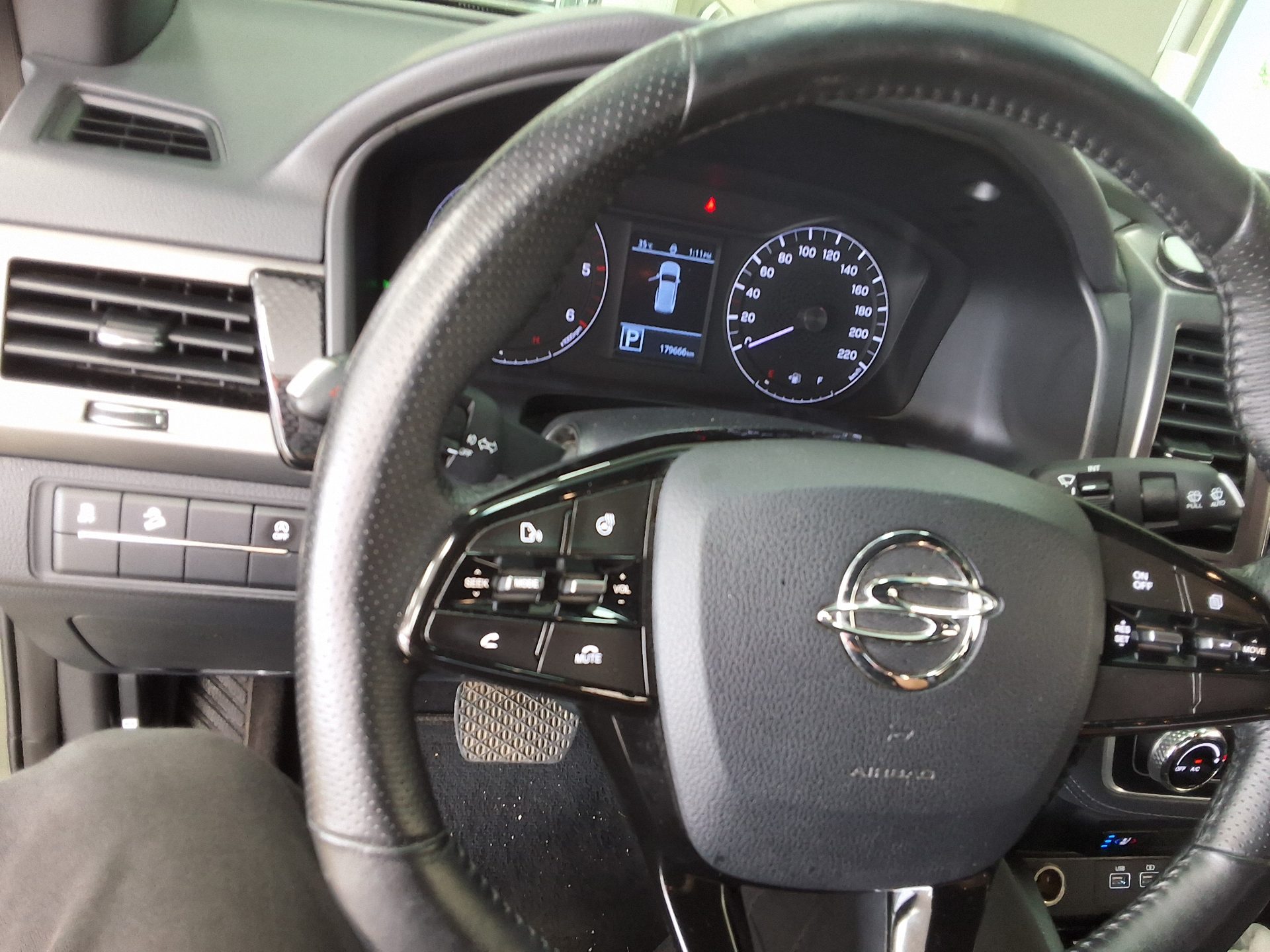 2022 - ssangyong rexton