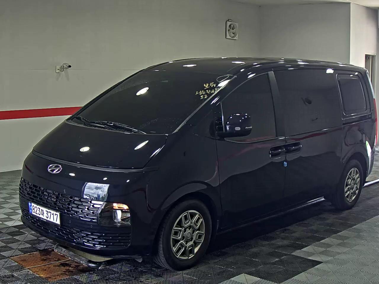 هيونداي Staria 2024 — صورة 1