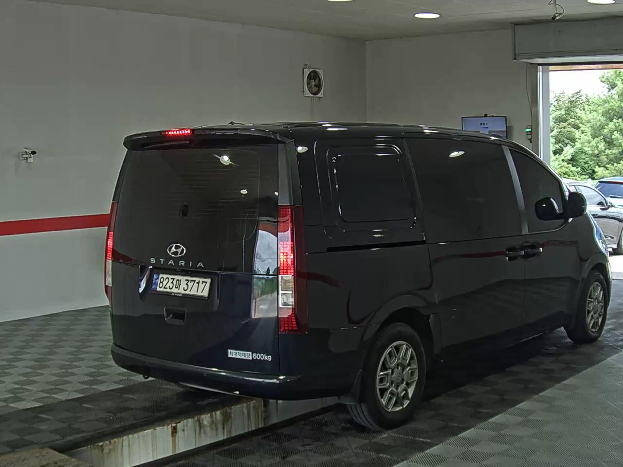 هيونداي Staria 2024 — صورة 4
