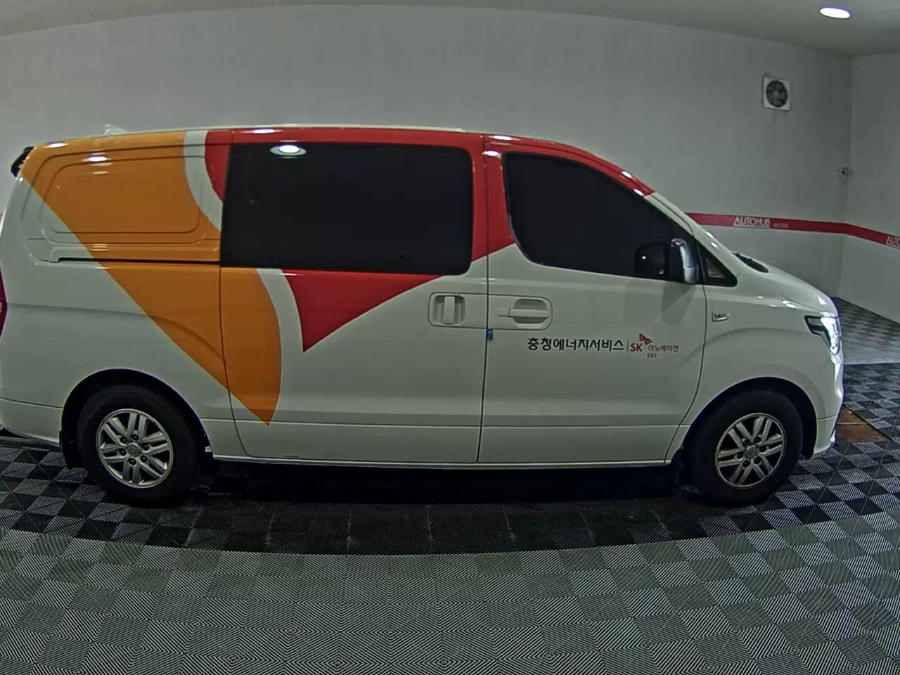 2019 - hyundai grand starex