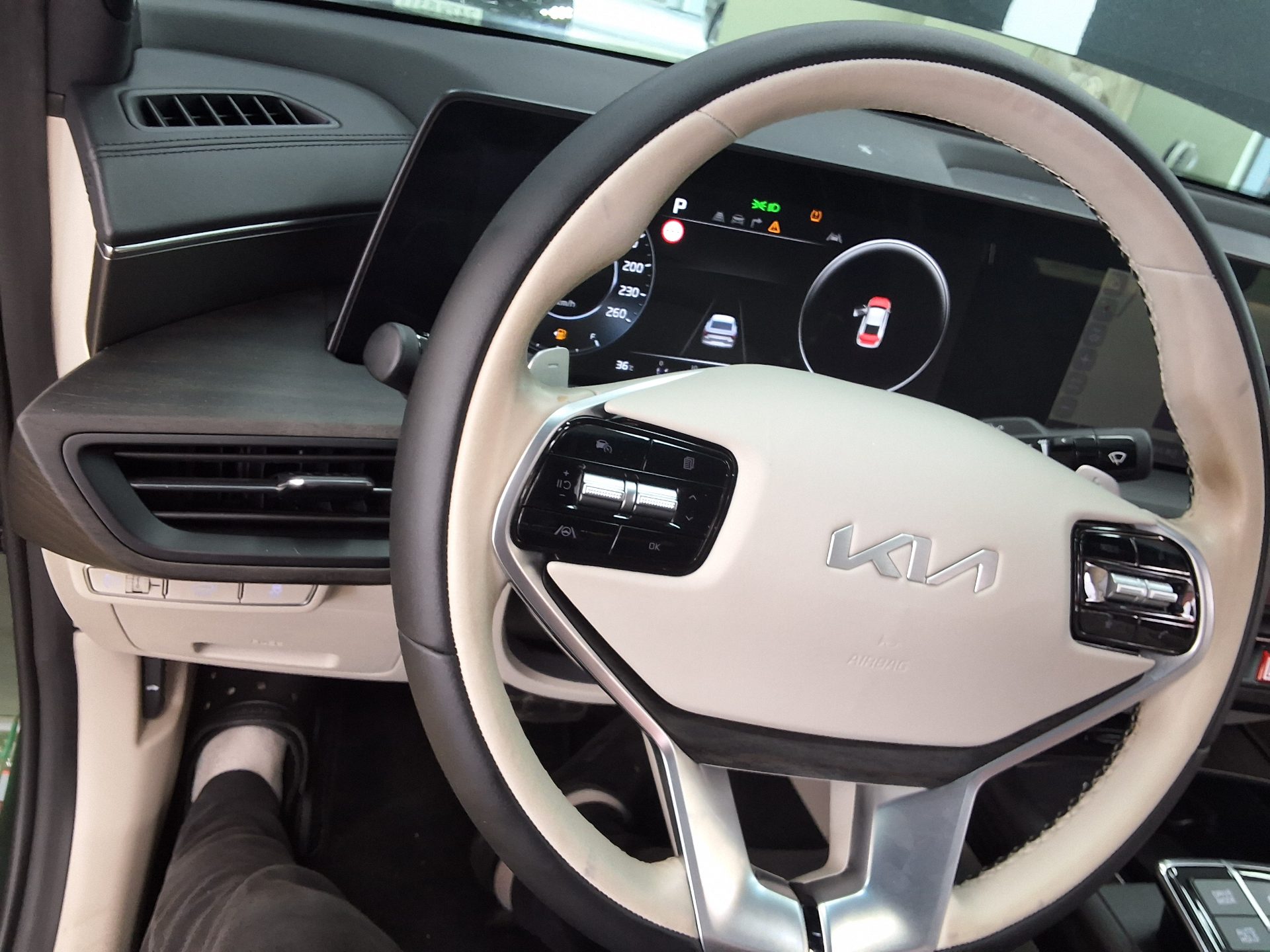 2022 - kia k8