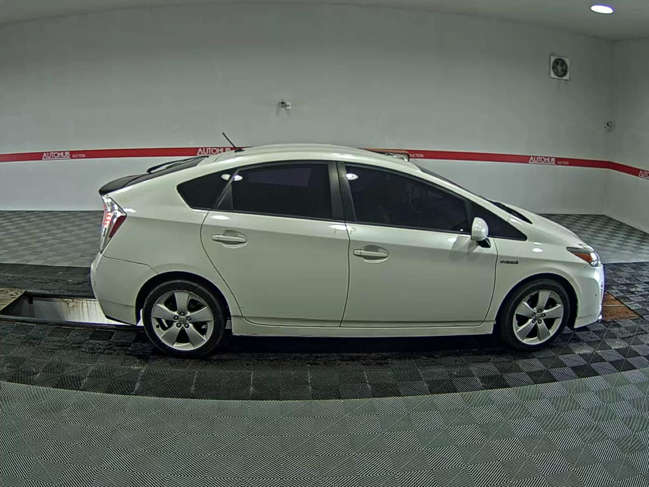 2011 - toyota prius