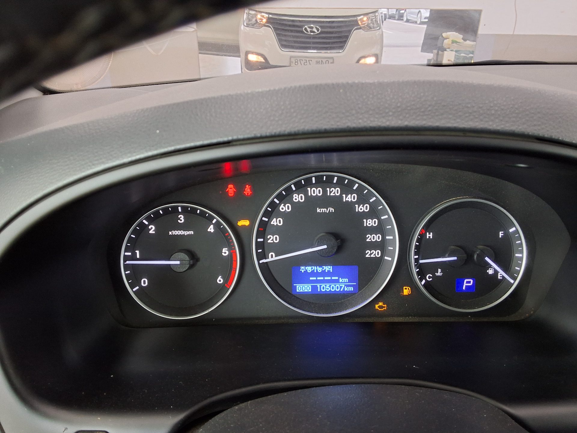 هيونداي الجديد جراند ستاركس 9 Seater ديزل بريميوم سبيشل 2019 بريميوم SPECIAL