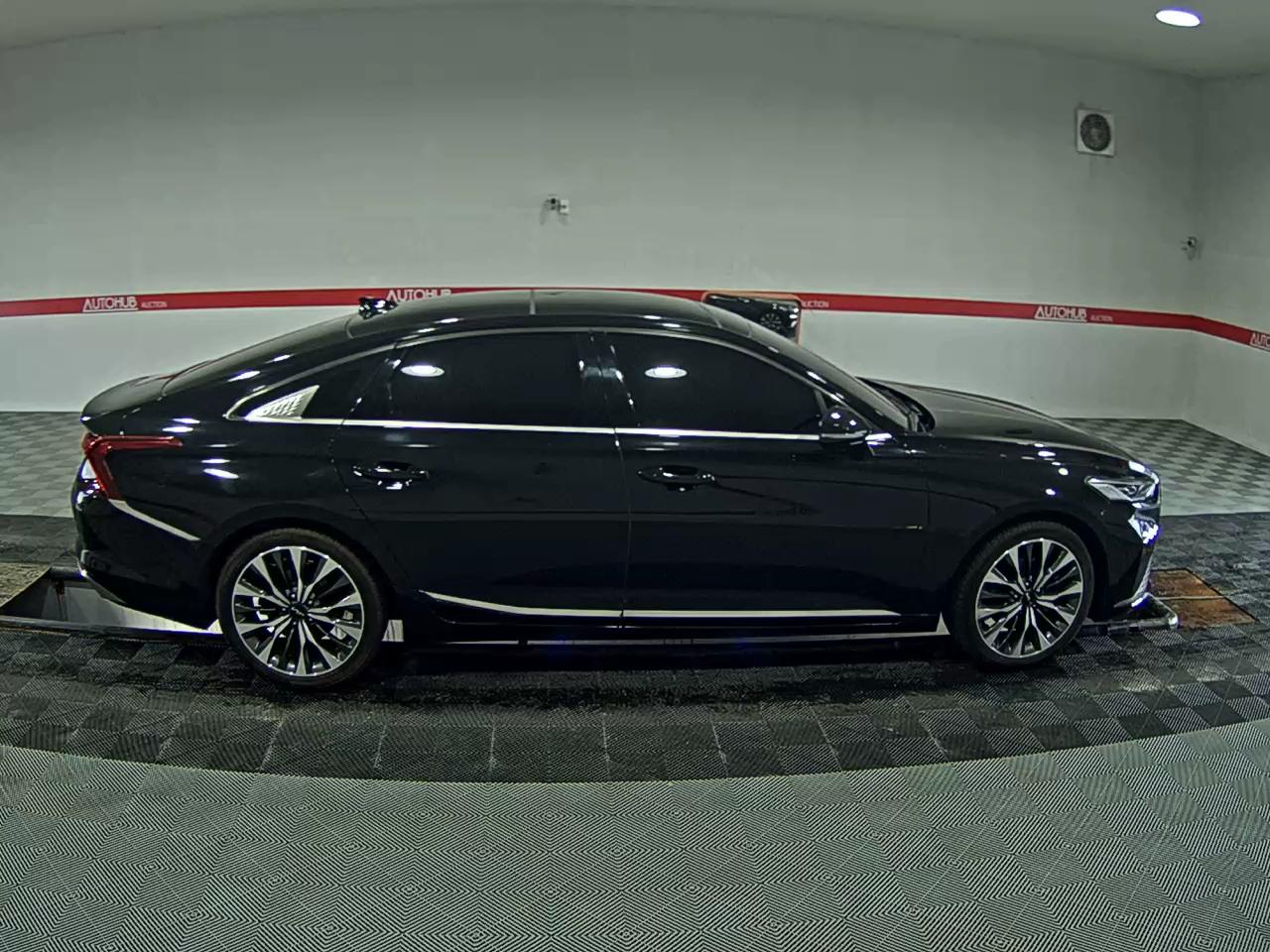 2023 - kia k8