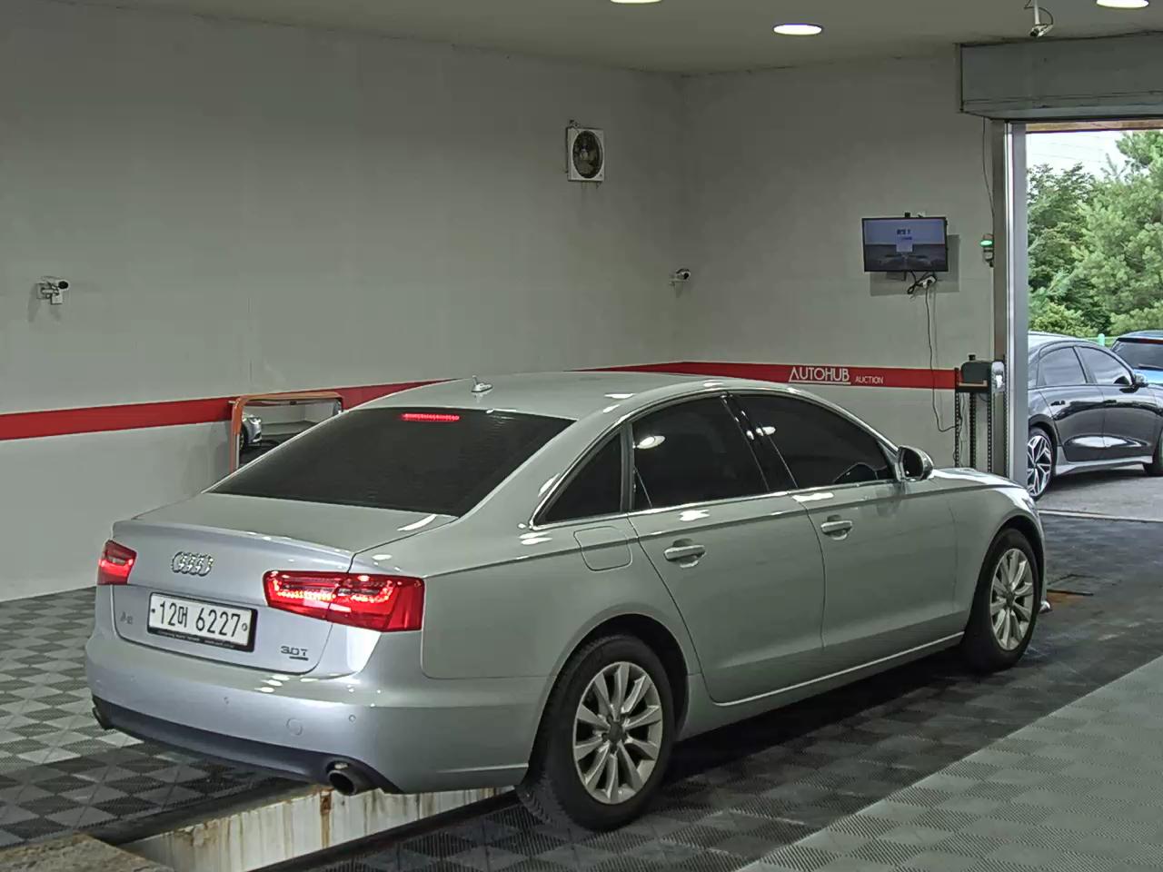 أودي إيه 6 (4Th Gen) 2.0 Tfsi 2012
