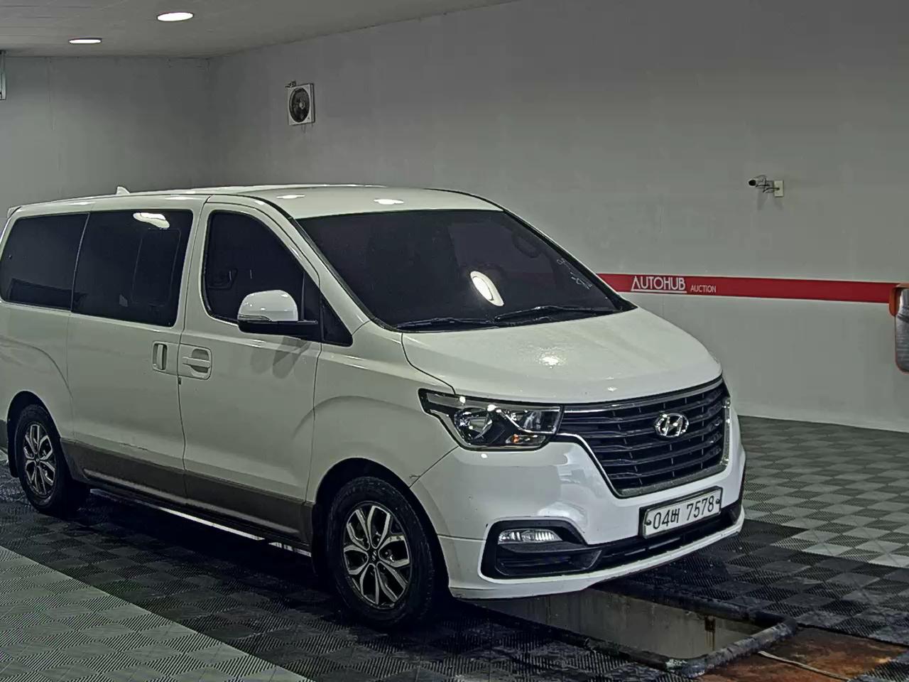 هيونداي الجديد جراند ستاركس 9 Seater ديزل بريميوم سبيشل 2019 بريميوم SPECIAL