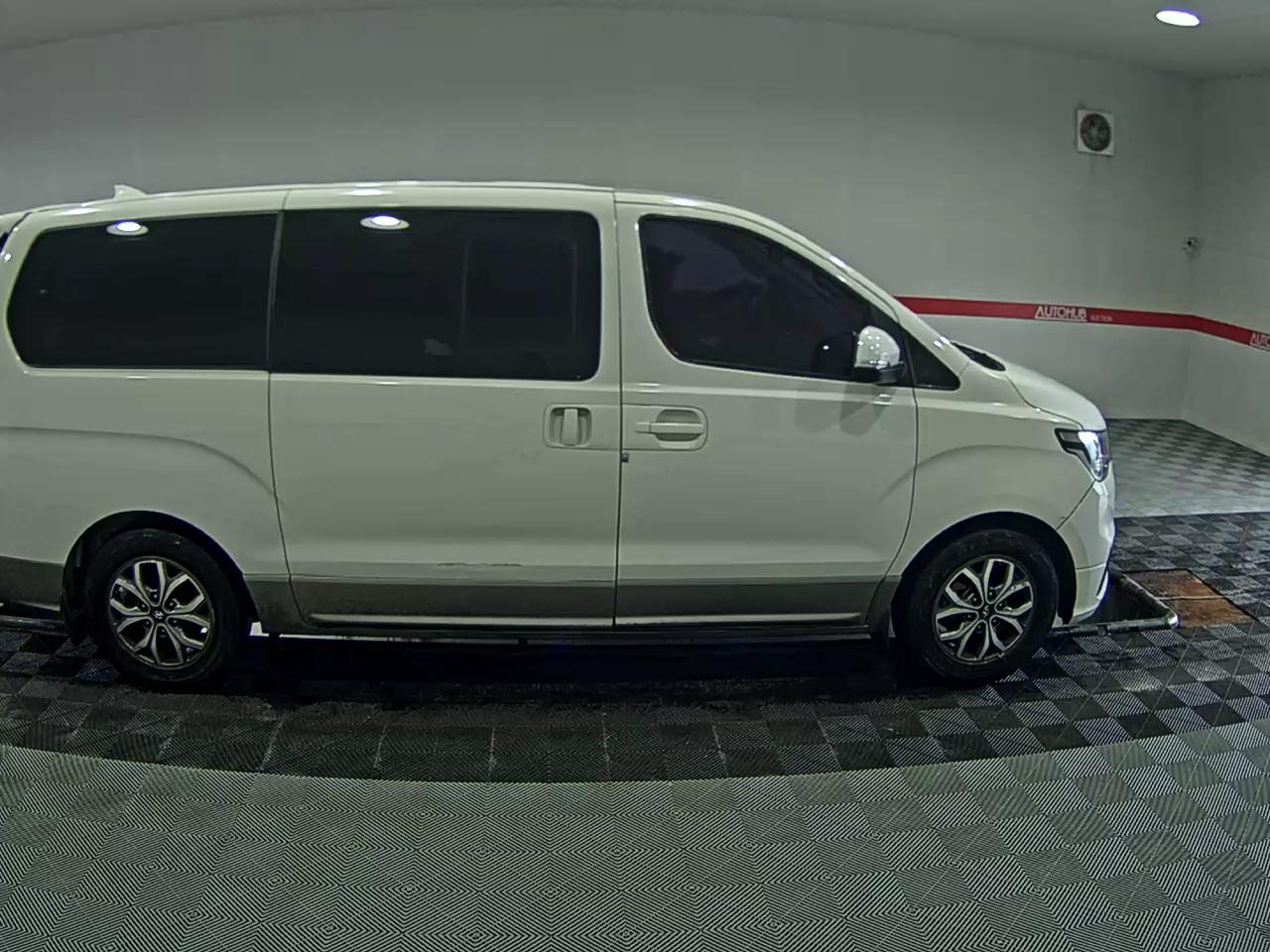 هيونداي الجديد جراند ستاركس 9 Seater ديزل بريميوم سبيشل 2019 بريميوم SPECIAL
