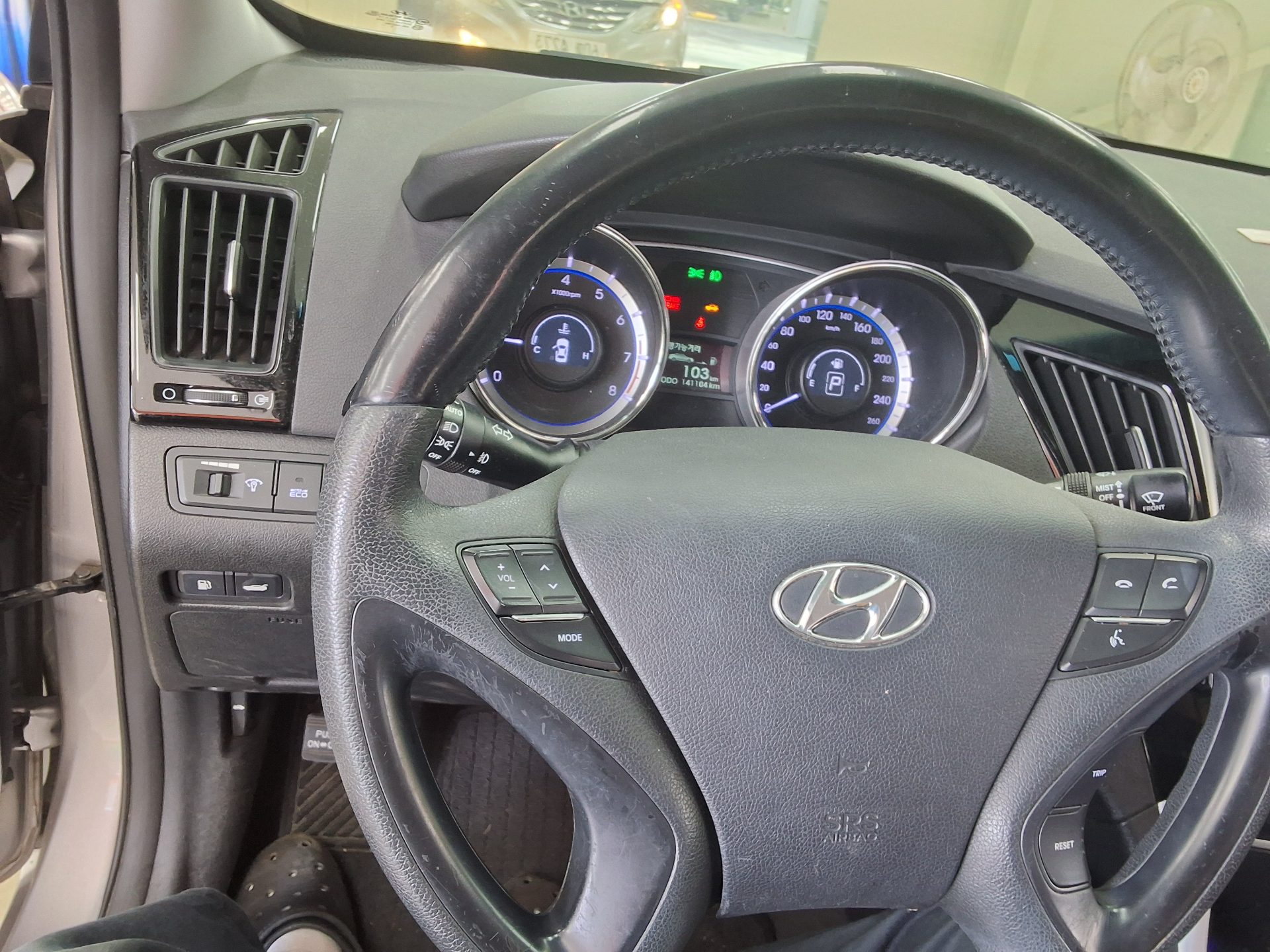 2011 - hyundai sonata