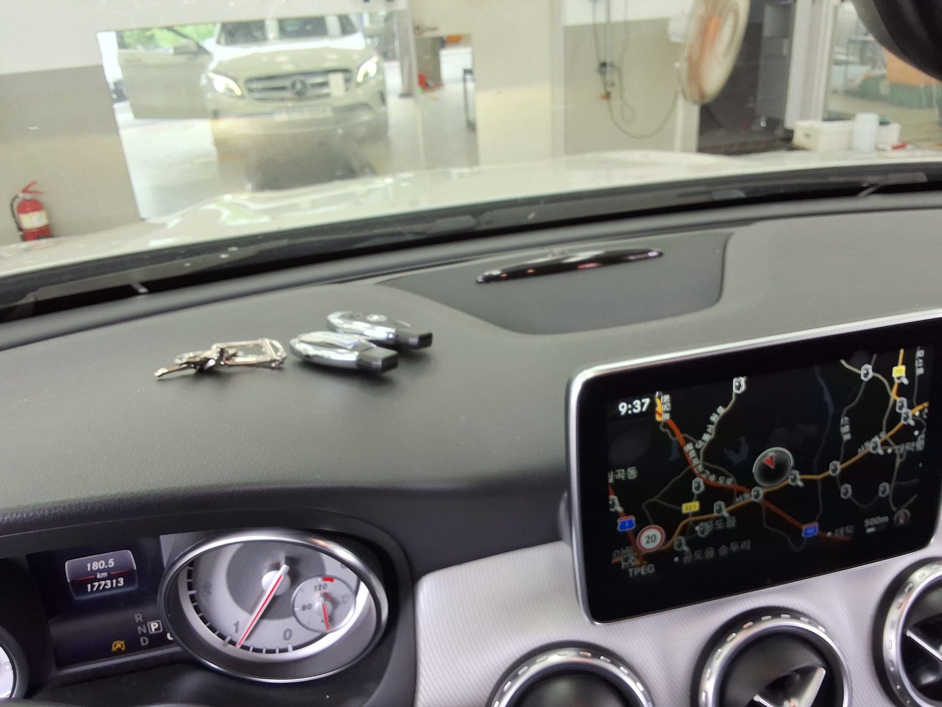 2016 - mercedes-benz 200