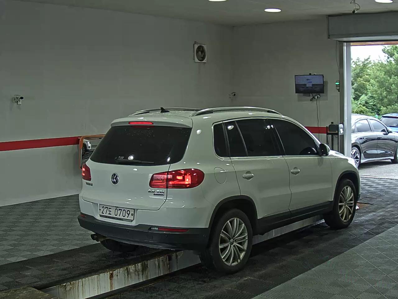2016 - volkswagen tiguan