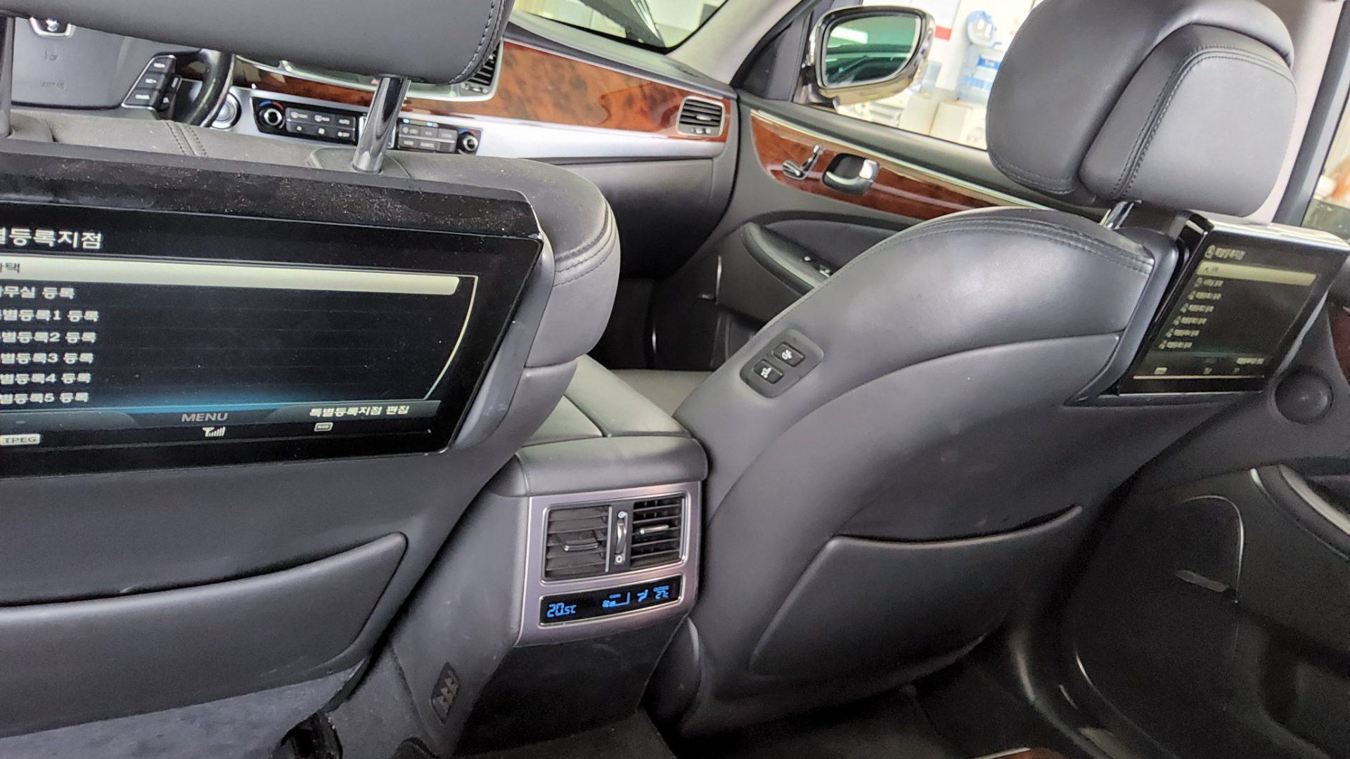 2015 - hyundai equus