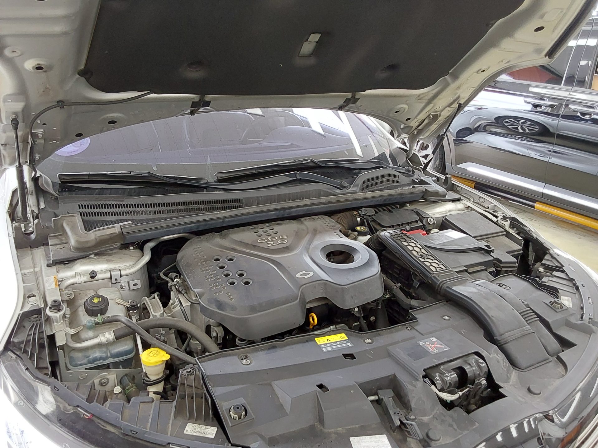 2016 - renault sm6