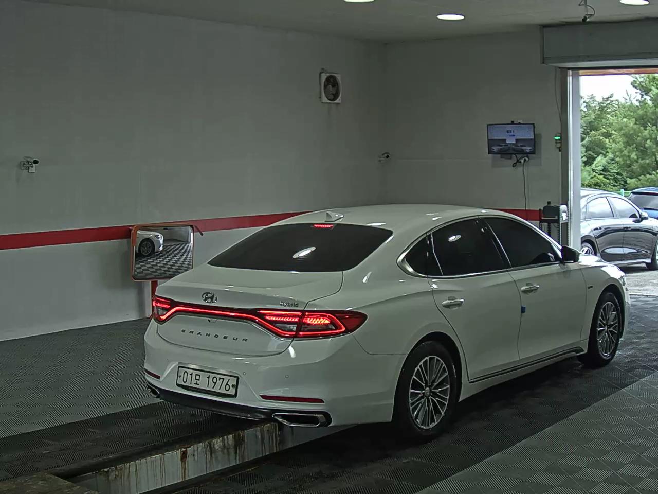 2019 - hyundai grandeur