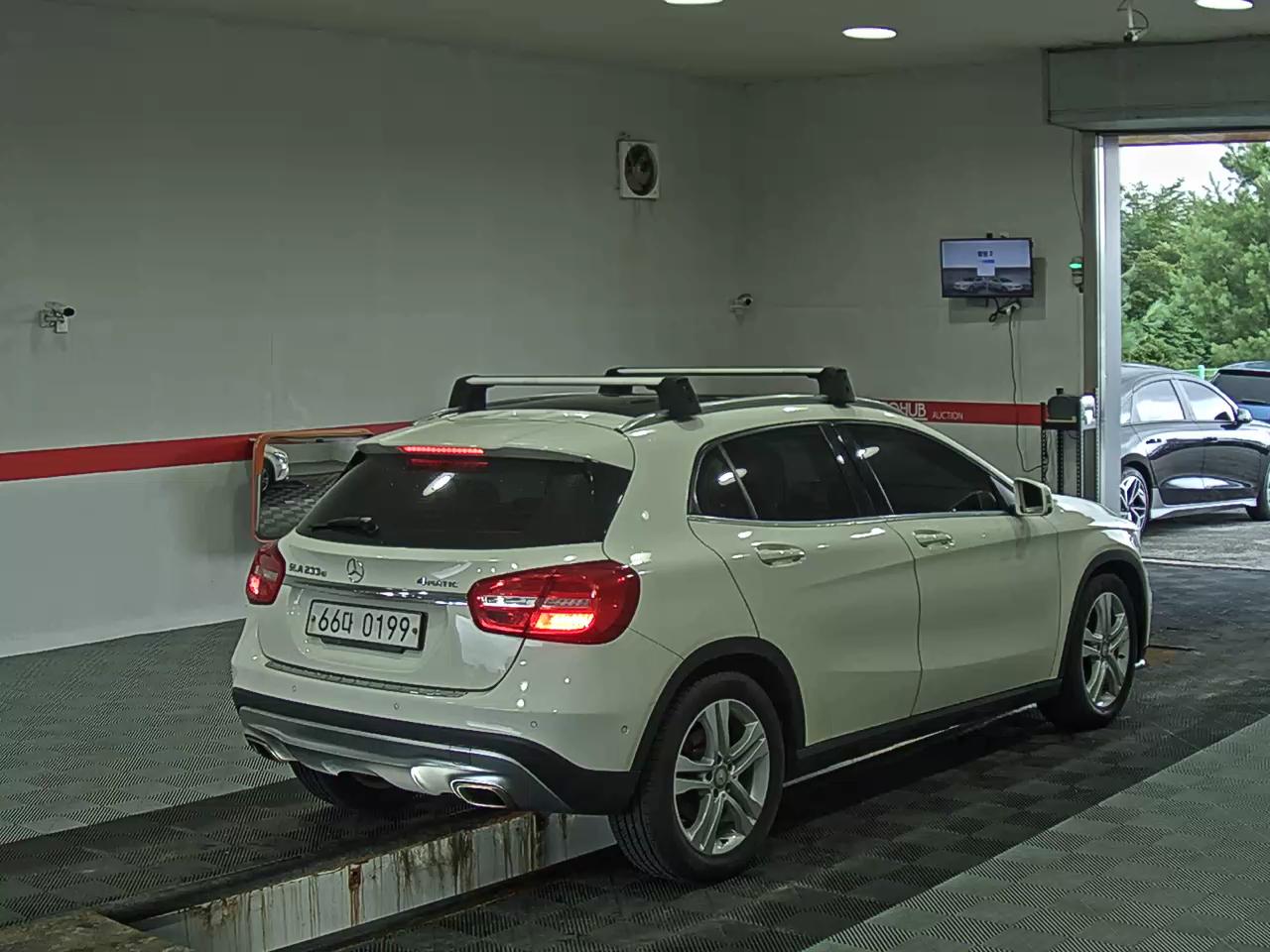 2016 - mercedes-benz 200
