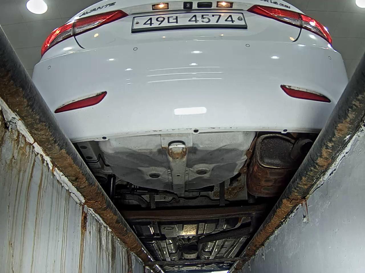 2012 - hyundai avante
