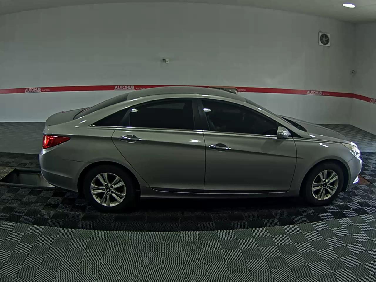 2011 - hyundai sonata