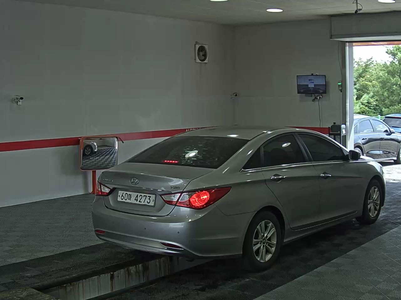 2011 - hyundai sonata