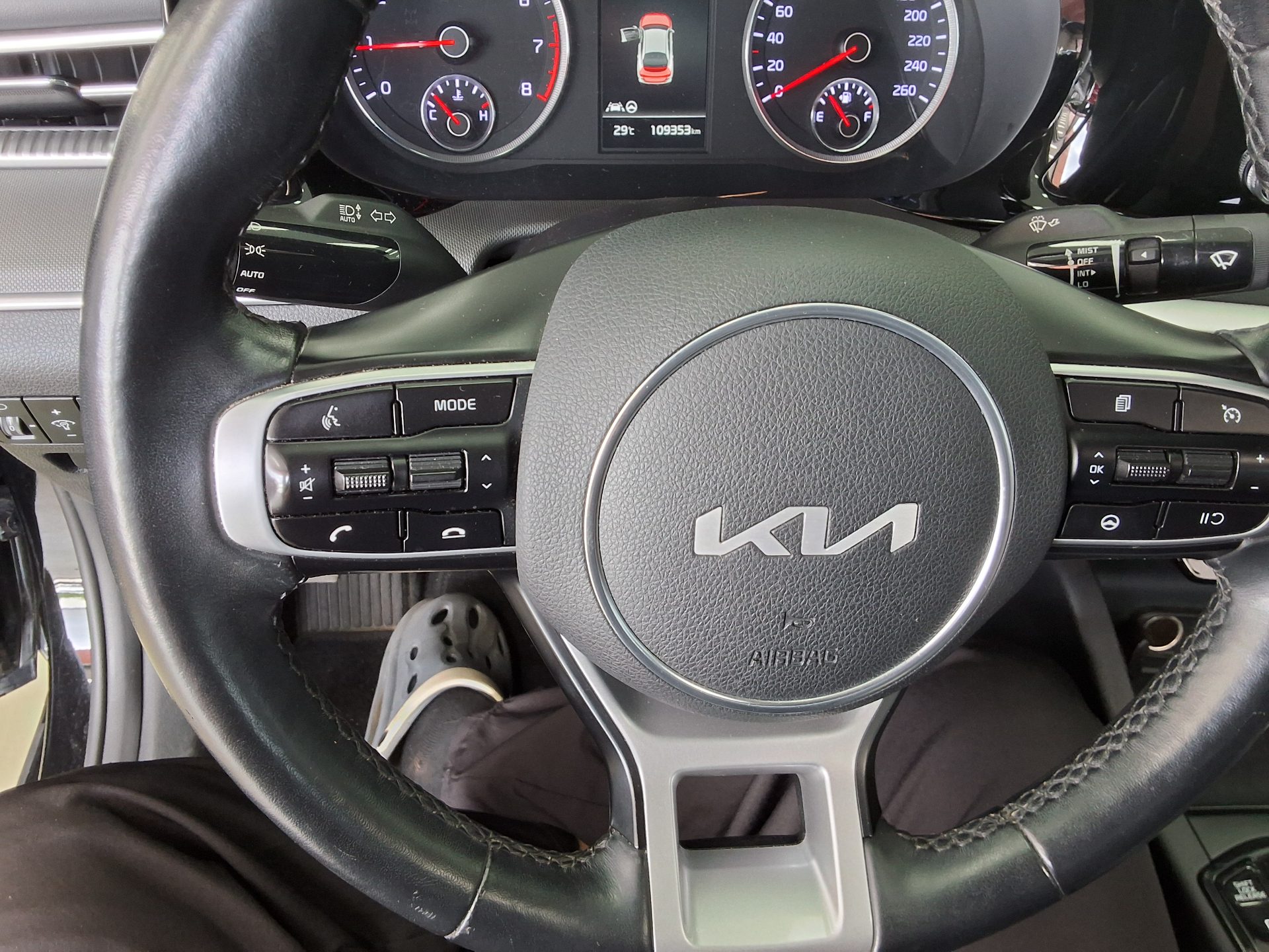 2022 - kia k5