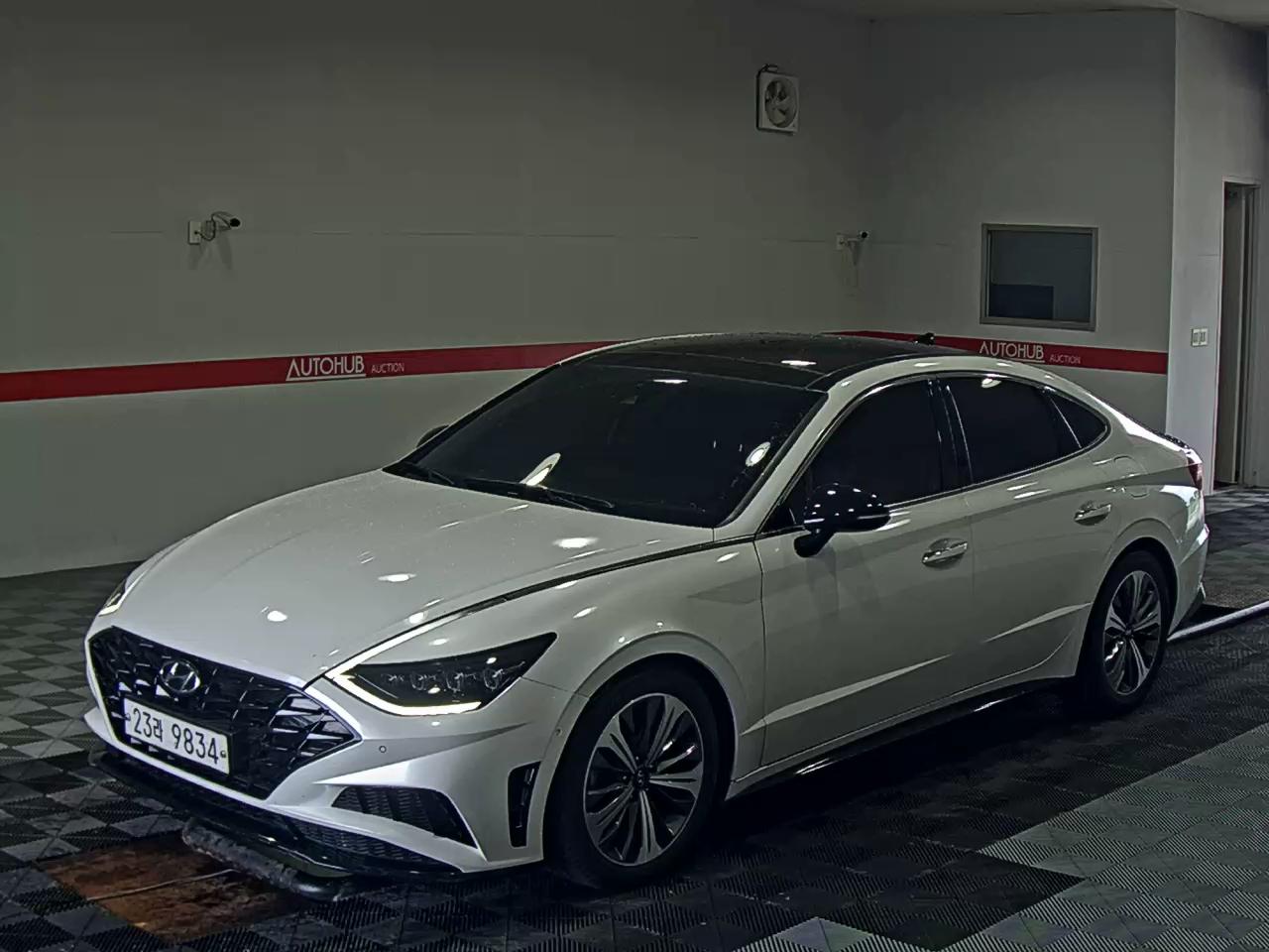 HYUNDAI SONATA (DN8) DISABLED VEHICLE