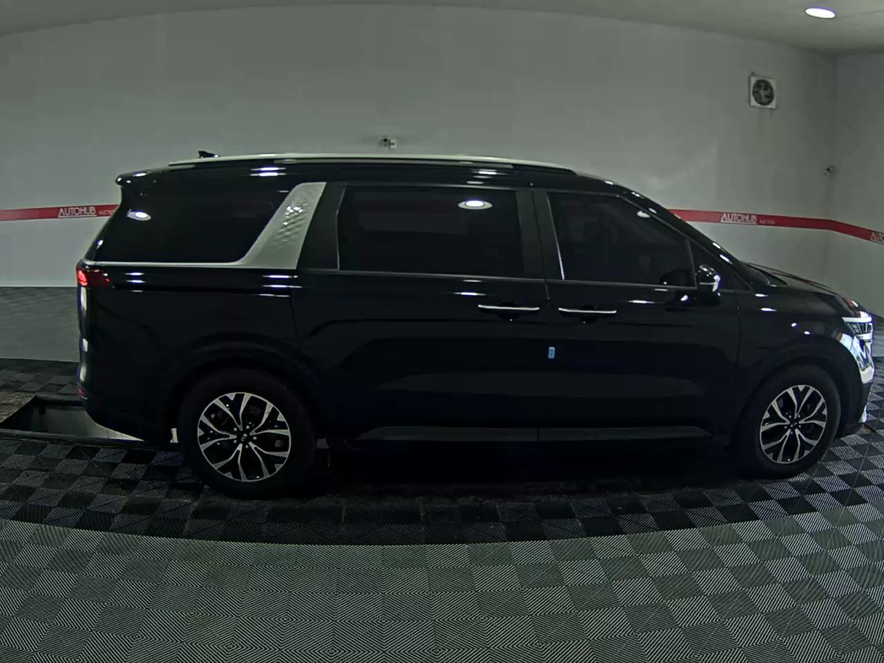 2021 - kia carnival