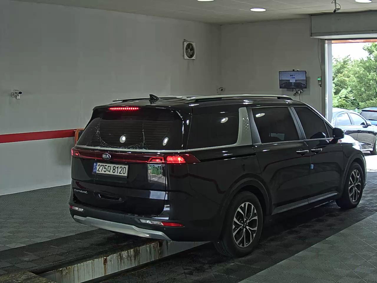 2021 - kia carnival