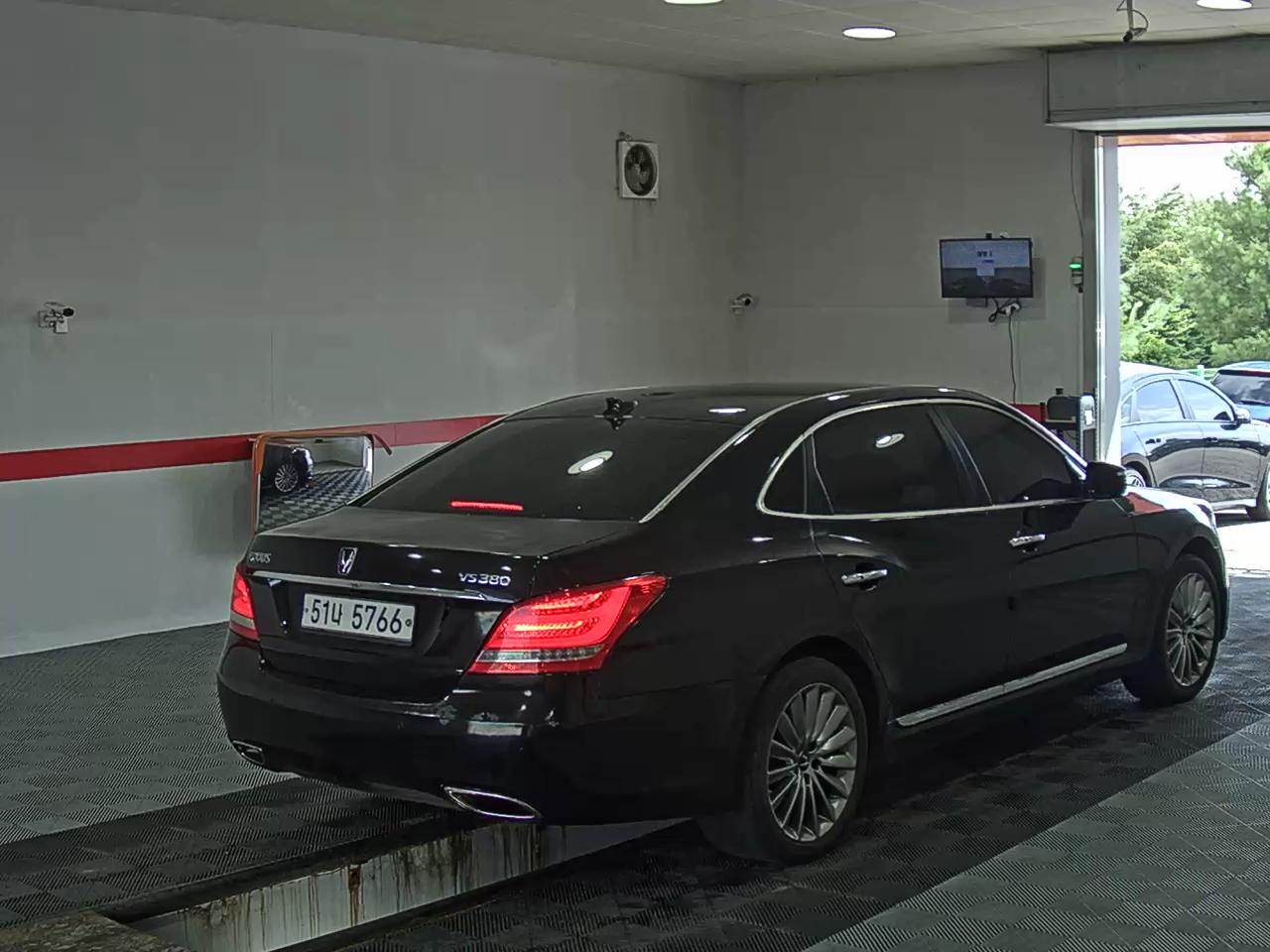2015 - hyundai equus