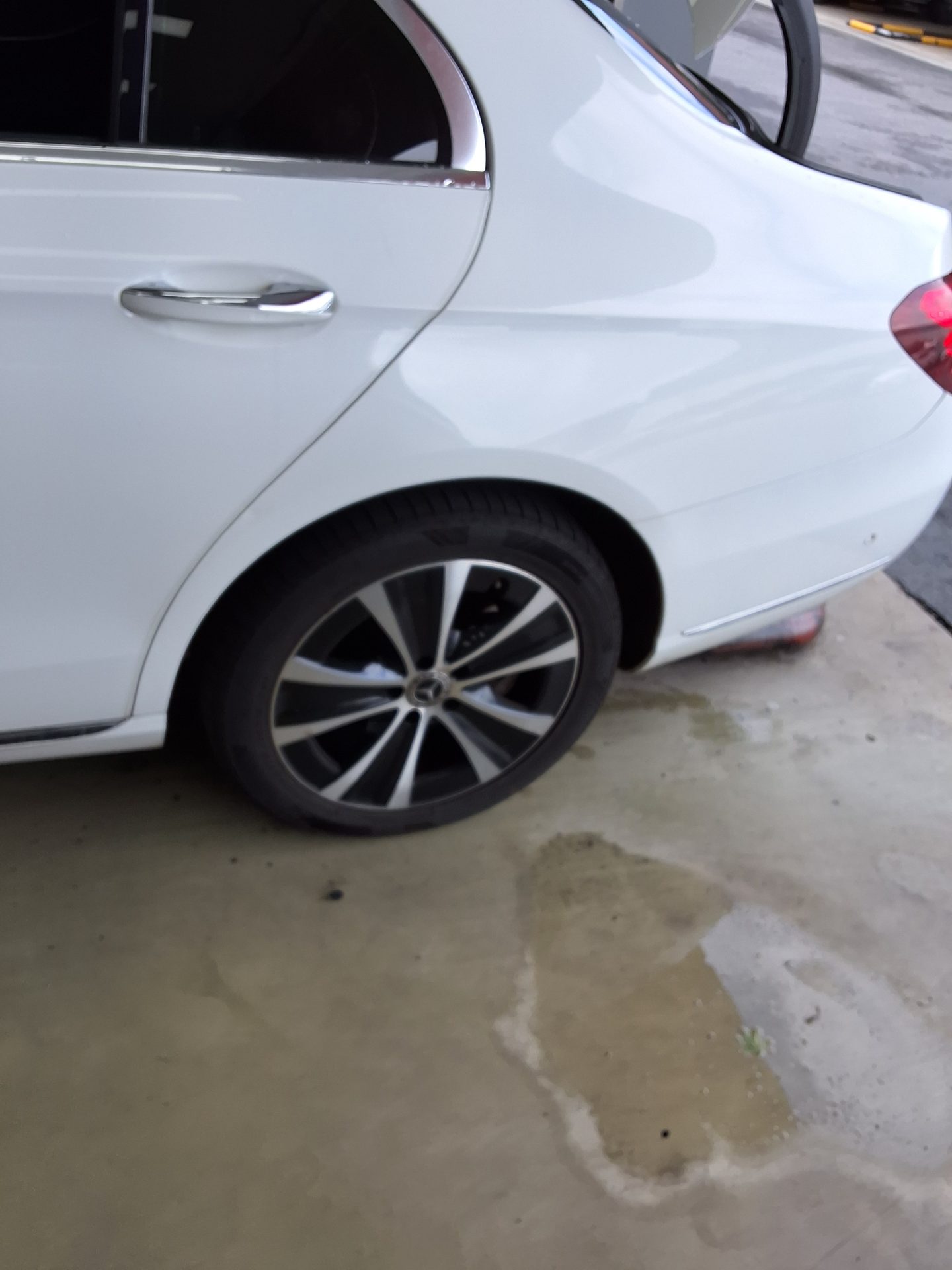 2019 - mercedes-benz e300e
