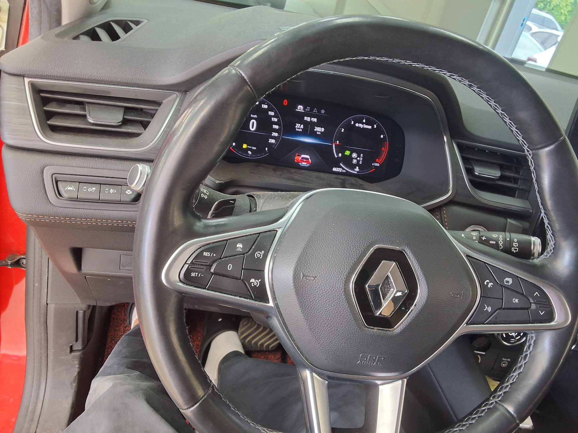 2021 - renault captur