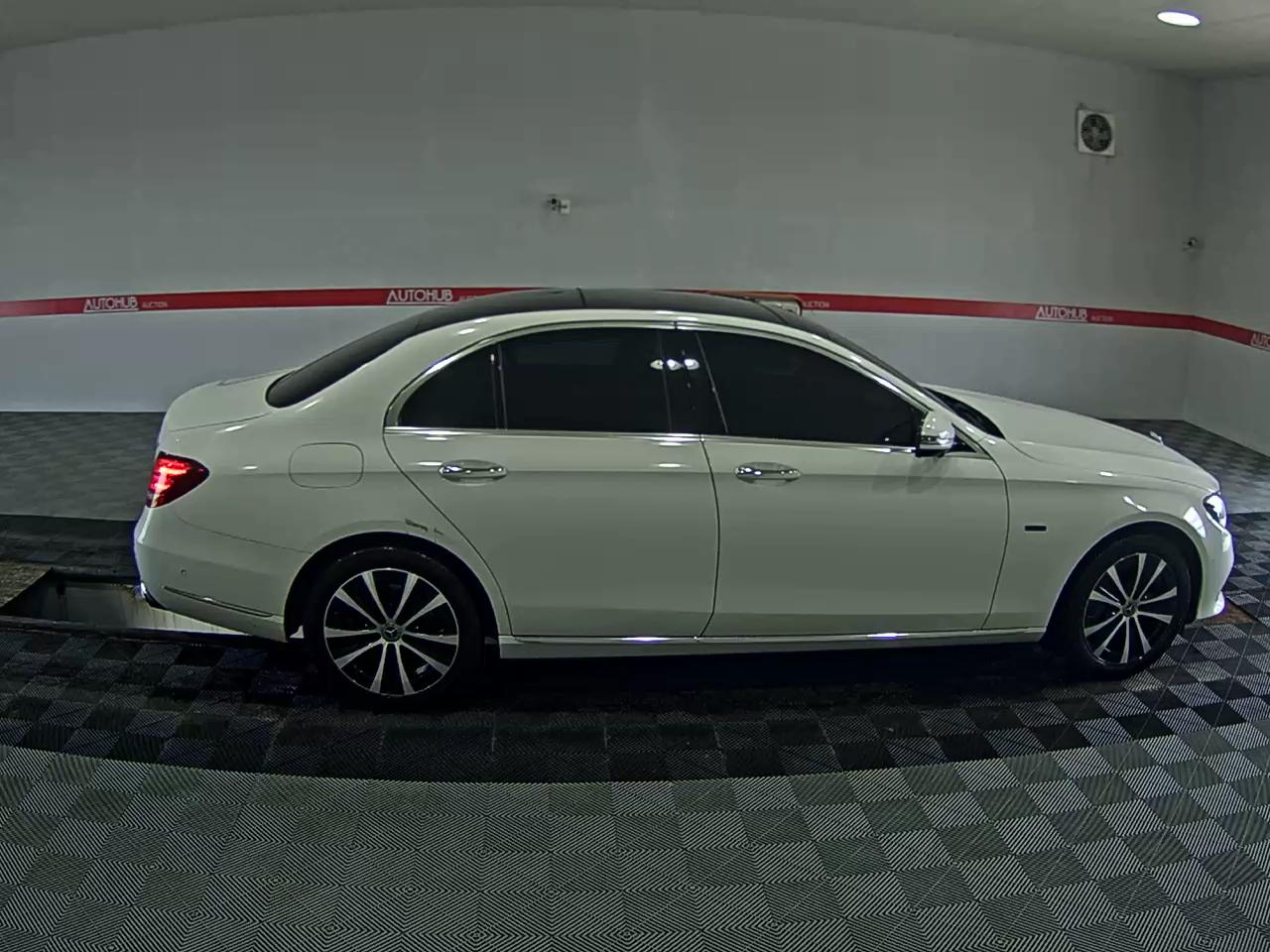 2019 - mercedes-benz e300e