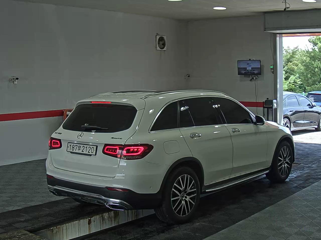 2020 - mercedes-benz glc 300