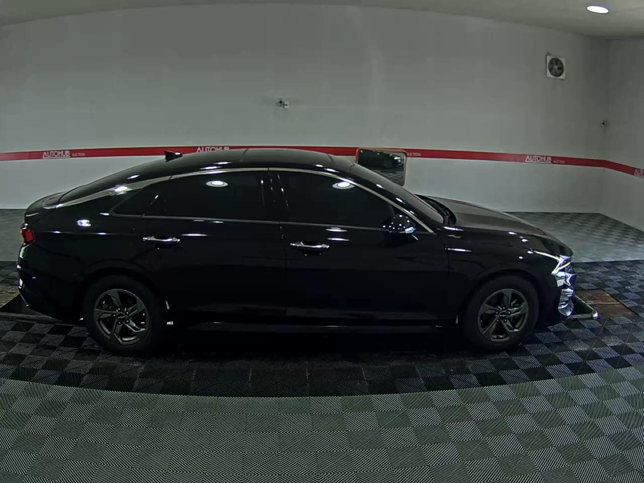 2022 - kia k5