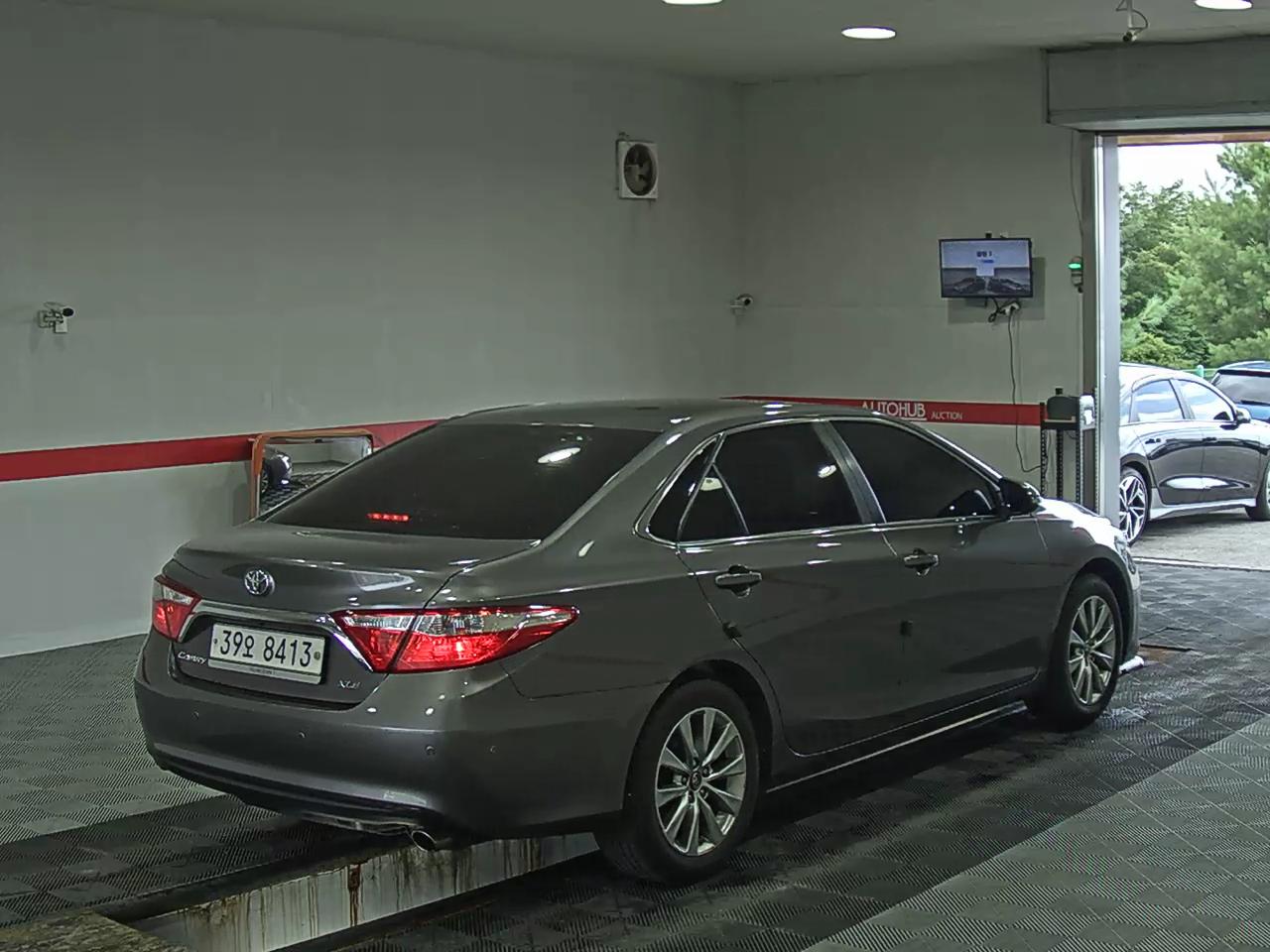 2017 - toyota camry