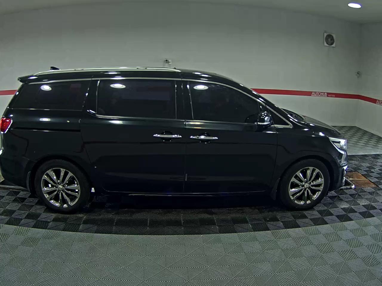 2017 - kia carnival