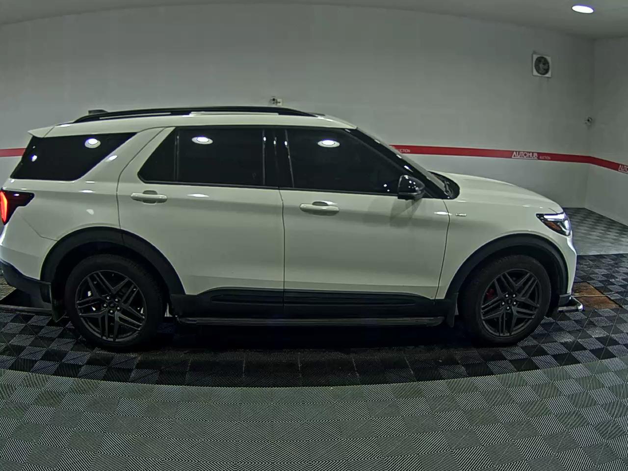 Ford Explorer 2025 — صورة 12