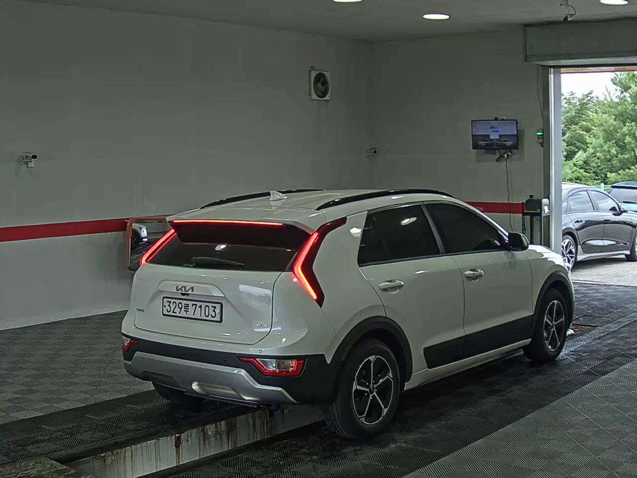 2022 - kia niro