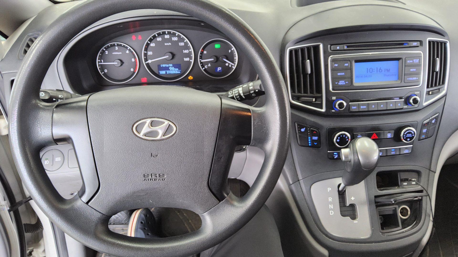 2017 - hyundai grand starex