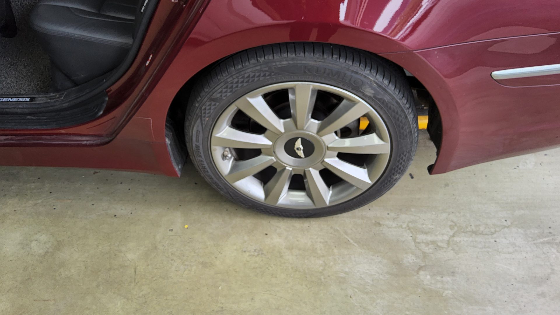 2013 - hyundai bh